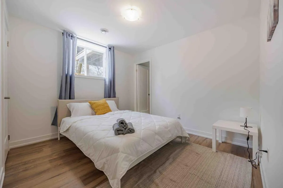 Cozy 2Bed Home 6 Minutes To The Falls! Niagara Falls Apartment